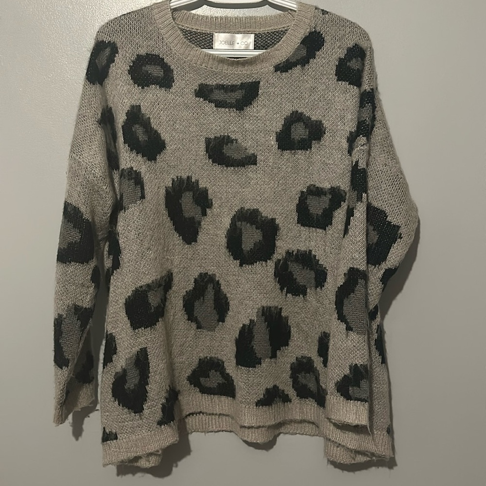 Joelle + co sweater size small/medium